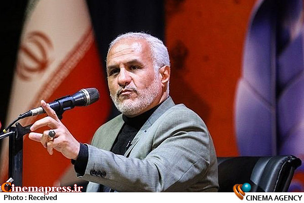 هیچ فیلمی در تراز فرهنگی نمیتواند با آثاری که با موضوع دفاع مقدس ساخته میشوند رقابت کند حسن عباسی
