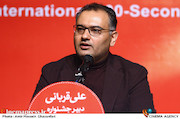 علی قربانی در نشست خبری دوازدهمین جشنواره بین المللی فیلم ۱۰۰