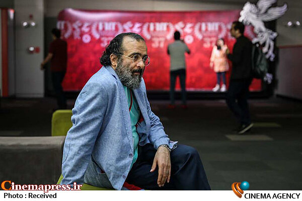 وقتی دبیر پیشین «هنر و تجربه» مدافع تکثیر کننده فیلم های مستهجن می شود امیرحسین علم الهدی-سیمای سینمای بنفش (۳)- هنر و تجربه