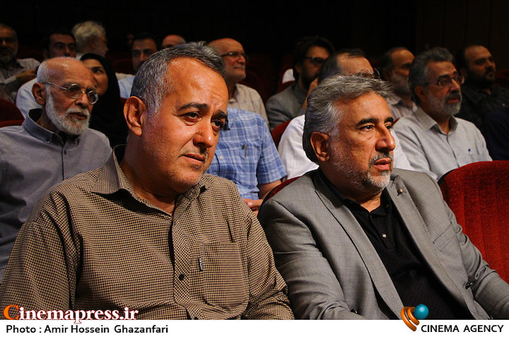 «فرهنگ سازی» در حوزه شهرنشینی بر عهده «شهرداری» است/ قدرت عمل شهرداری ها در «حوزه فرهنگی» باید افزایش پیدا کند محمود دینی در مراسم تکریم و معارفه مدیرعامل انجمن سینمای انقلاب و دفاع مقدس