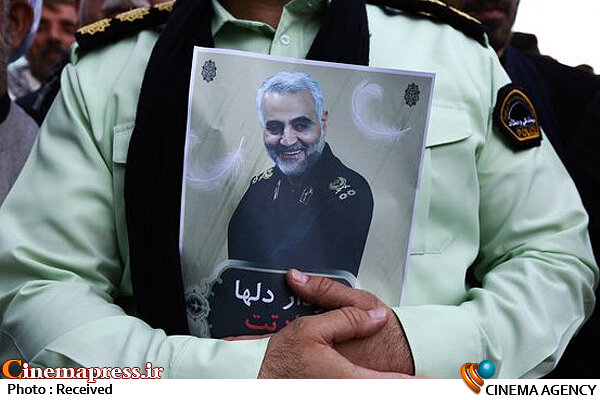 سردیس سردار سلیمانی در جشنواره هنرهای تجسمی فجر سردار قاسم سلیمانی