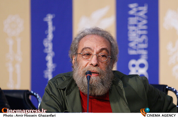 بیخود نگوییم وضعیت ما خوب است، وضعیت ما در فرهنگ بد است/در این دایره بسته گفتمان فرهنگی درجا خواهیم زد! مسعود فراستی در نشست خبری فیلم سینمایی «روز صفر»