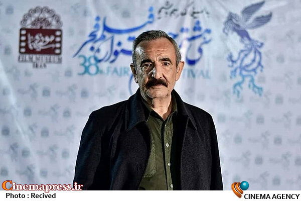 تمام تلاشم را می کنم تا عاشقانه کارم را درست انجام بدهم و به کشورم خدمت کنم بیوک میرزایی در عوامل فیلم های سی و هشتمین جشنواره فیلم فجر در موزه سینما