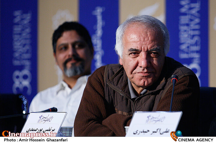 «مرتضی پورصمدی» درگذشت مرتضی پورصمدی در نشست خبری فیلم سینمایی «سینما شهرقصه»