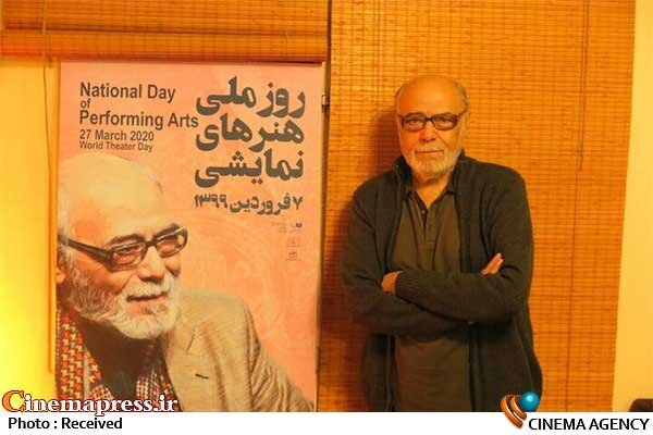 نمایشی که به مخاطب خود فکر و آگاهی میدهد هنری بااصالت است  اکبر زنجانپور