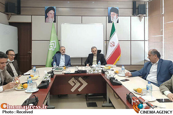 رونمایی از نسخه اینترنتی برنامه «ایران» ولایتی و جعفری جلوه