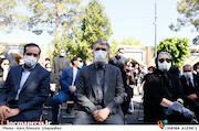 سیدعباس صالحی و حسین انتظامی در مراسم تشییع پیکر مرحوم «محمدعلی کشاورز»