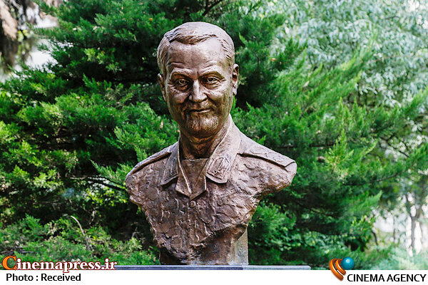 رونمایی از سردیس سپهبد شهید حاج قاسم سلیمانی سردیس شهید حاج قاسم سلیمانی