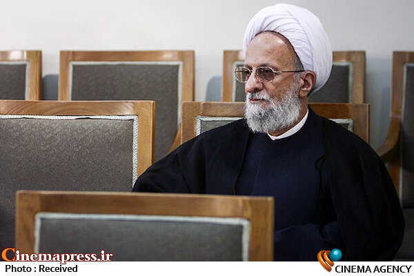 «آیتالله مصباح یزدی» عَمارگونه از انقلاب و اسلام در برابر امواج فتنهها دفاع کرد آیت الله مصباح یزدی