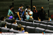 عدم رعایت فاصله اجتماعی در سی‌و‌هشتمین جشنواره جهانی فیلم فجر