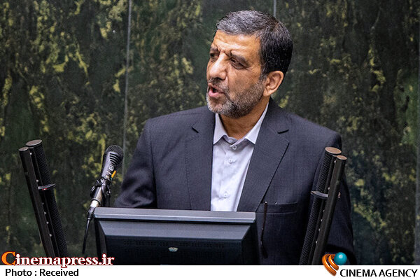 هر کسی گردشگری را قطببندی کند خیانت کرده/«سفرهای زیارتی» در کنار «سفرهای سیاحتی» حق مسلم مردم ایران است عزت الله ضرغامی؛ میراث فرهنگی