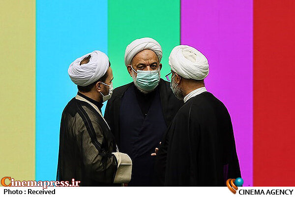 از فقدان آثار هنری در «جهاد تبیین» تا خطر ایجاد «دوربرگردان» برای جامعه «سلبریتی»