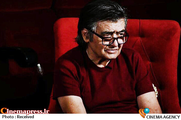 وضعیت آقای رویگری در شرایط مطلوبی قرار گرفته/تلاش میکنیم تا بار دیگر شاهد حضور وی در عرصههای فرهنگ و هنر باشیم رضا رویگری