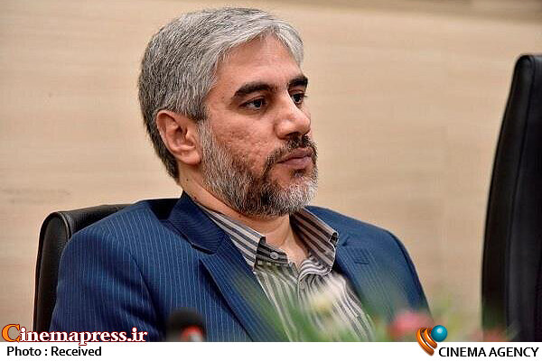 «انقلاب اسلامی» انقلاب کلمه و زبان بود/تلاش میکنیم اقتصاد فرهنگ را پویاتر کنیم یاسر احمدوند