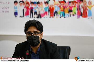 محسن دلیلی در نشست خبری سی‌وچهارمین جشنواره بین‌المللی فیلم‌های کودکان و نوجوانان