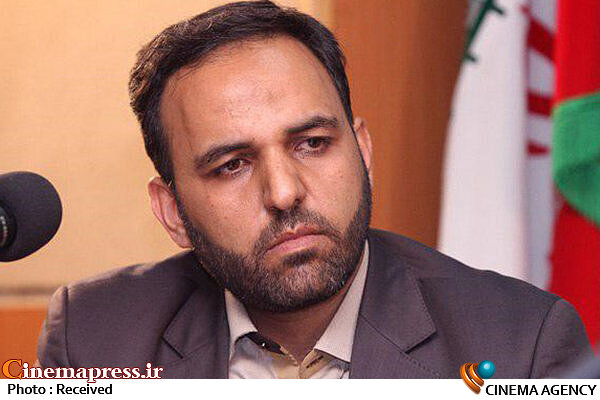 امنیت شغلی و استقلال حرفهای خبرنگاران یکی از اولویتهای اصلی معاونت مطبوعاتی در دورهی اخیر است فرشاد مهدیپور