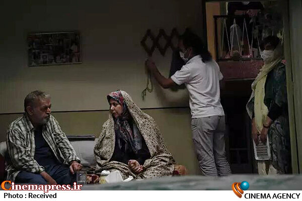 بازدید معاون سیما از پشت صحنه «خوشنام»  سریال خوشنام