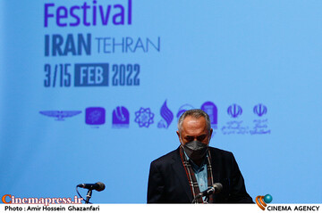 نشست خبری حسین مسافر آستانه دبیر چهلمین جشنواره بین‌المللی تئاتر فجر