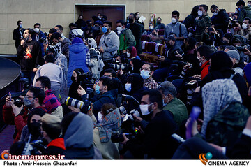 عکاسان حاضر در نشست خبری فیلم سینمایی«علفزار»