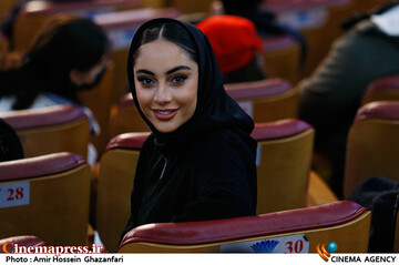ترلان پروانه در مراسم اختتامیه چهلمین جشنواره فیلم فجر