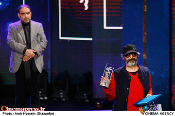 حمید نجفی در مراسم اختتامیه چهلمین جشنواره فیلم فجر