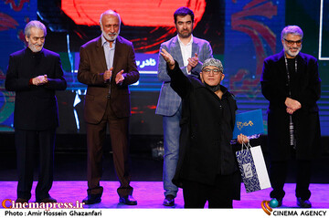 نادر سلیمانی در مراسم اختتامیه چهلمین جشنواره فیلم فجر