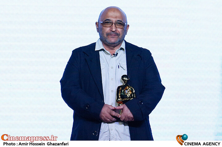 «صهیونیان» تلاش خواهند داشت تا «نور خدا» را خاموش کنند و در نمایشگاه «نقل نورآمد» تلاش کردم به مخاطبانم این امر را اطلاع‌رسانی کنم/ متاسفانه مسئولانی که برای تماشا آمدند، نگاه راهبردی به این موضوع نداشتند