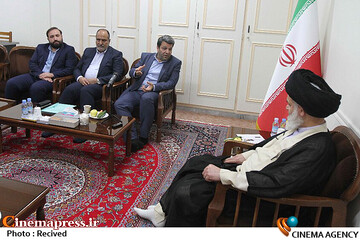 محمد خزاعی رئیس سازمان سینمایی در دیدار آیت‌الله حسینی بوشهری