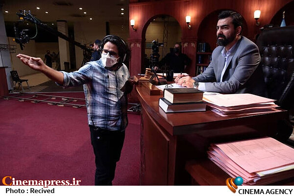 بسیاری از قضات با تماسهایی که با ما میگیرند میگویند که رفتار قاضی سریالتان تلنگری برای من شد تا با ارباب رجوع اینگونه رفتار کنم سریال آقای قاضی