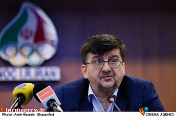 عبدالحمید احمدی در نشست رسانه‌ای سیزدهمین جشنواره فیلم و عکس ورزشی ایران