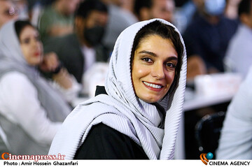 الیکا عبدالرزاقی در مراسم افتتاحیه هشتمین جشنواره بین‌المللی فیلم شهر