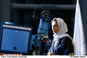 الیکا عبدالرزاقی در مراسم افتتاحیه هشتمین جشنواره بین‌المللی فیلم شهر