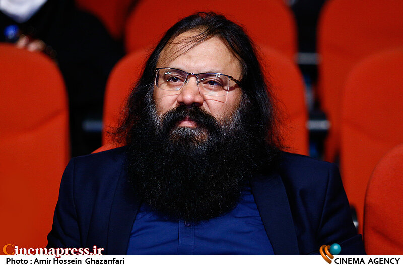 زارعی: بنای جشنواره بر این است که بیشتر آثار راه یافته به این دوره تولیدی باشد کوروش زارعی در آیین تکریم و معارفه مدیر بنیاد ملی کتاب سازمان تبلیغات اسلامی