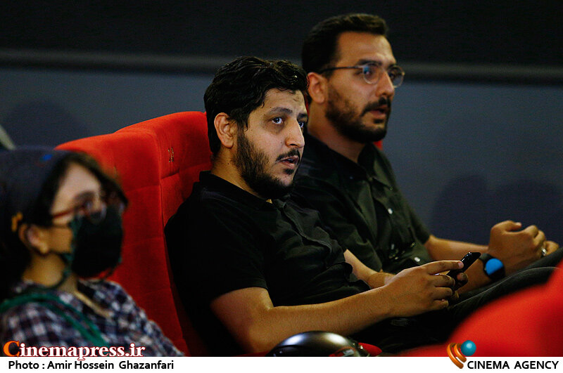 در «ایران» متأسفانه برای تخریب فیلمها، افراد و یا برای تبلیغ غلط سینمای خصوصی «سینمای دولتی» هدف قرار میگیرد محمدجواد موحد در نمایش پنج فیلم کوتاه با موضوع محرم