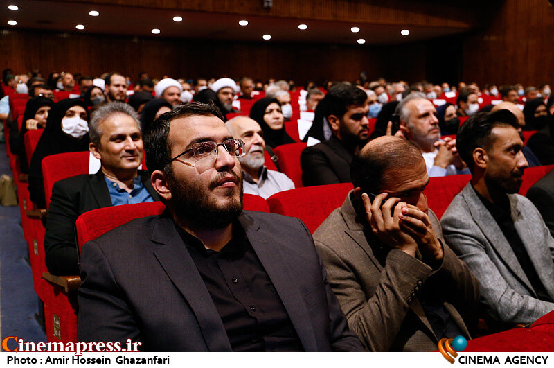 «هنر» بهعنوان یک جبهه مبارزاتی برای حمایت از «حقوق ملّت فلسطین» در کنار دیگر اَشکال «مقاومت» است محمدمهدی دادمان در معارفه رئیس جدید کانون پرورش فکری کودکان و نوجوانان