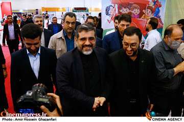 مراسم افتتاحیه هشتمین جشنواره و نمایشگاه ایران نوشت