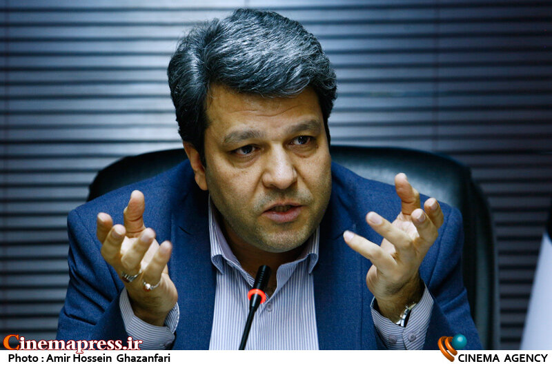 پس از گذشت ده روز از «فتنه» سرانجام «رییس سازمان سینمایی» صفبندی خود با اغتشاشگران را معین کرد! محمد خزاعی در جلسه شورای سیاستگذاری شانزدهمین جشنواره سینماحقیقت
