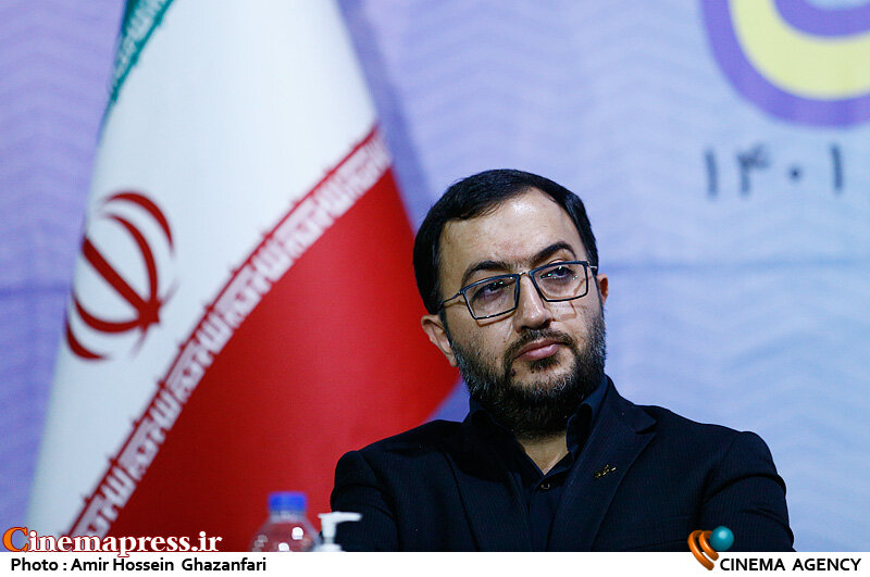 علامتی: هدف از برگزاری هفته ملی کودک این است که توجه افکار عمومی را به معنای عام و خاص به موضوع کودکان بیشتر جلب کنیم حامد علامتی در نشست خبری طرح ملی عرضه مستقیم نوشت افزار ایرانی