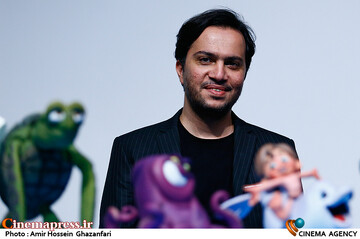 محمد امین همدانی در رونمایی از محصولات جانبی انیمیشن سینمایی پسر دلفینی