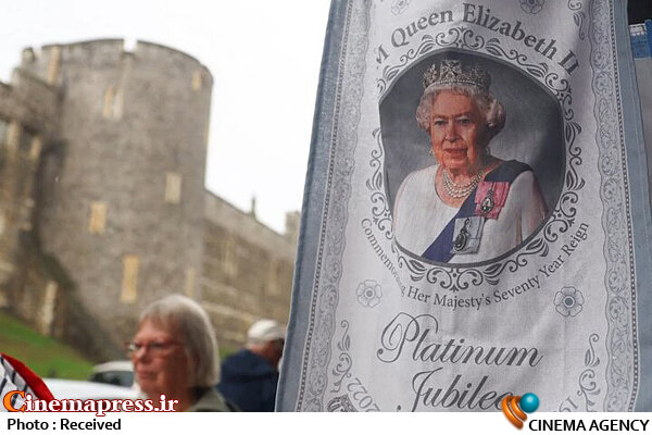 مرگ «ملکه انگلیس» ساخت فصل ششم و پایانی سریال «تاج» را به تعلیق درآورد سریال «تاج»