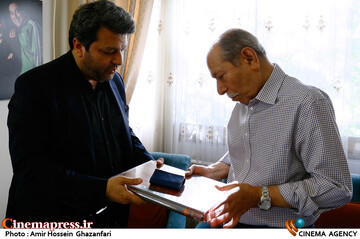 دیدار رئیس سازمان سینمایی با استاد علی نصیریان