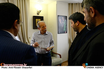 دیدار رئیس سازمان سینمایی با استاد علی نصیریان