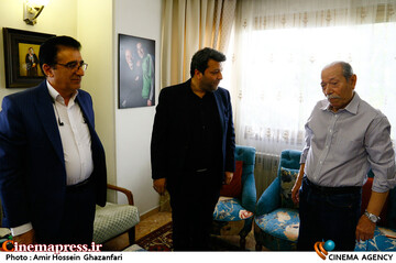 دیدار رئیس سازمان سینمایی با استاد علی نصیریان