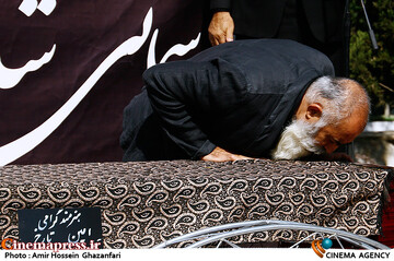 علیرضا شجاع نوری در مراسم تشییع و خاکسپاری پیکر مرحوم امین تارخ