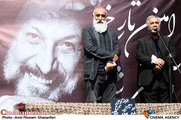 محمدمهدی عسگرپور در مراسم تشییع و خاکسپاری پیکر مرحوم امین تارخ