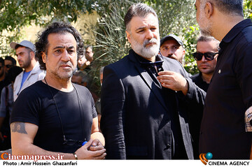 مجید سعیدی و رامین راستاد در مراسم تشییع و خاکسپاری پیکر مرحوم امین تارخ