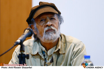 <a href='https://sayeb.ir/tag/%d9%85%d8%ad%d9%85%d8%af%d8%aa%d9%82%db%8c-%d9%81%d9%87%db%8c%d9%85'></div>محمدتقی فهیم</a> در نخستین دوره هفته فیلم کوتاه دفاع مقدس