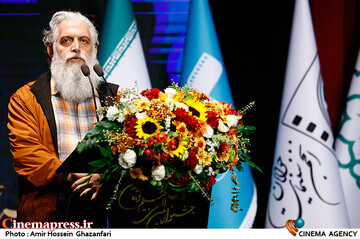 امید وفایی در اختتامیه سی و نهمین جشنواره بینالمللی فیلم کوتاه تهران