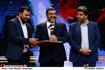 محمد خزاعی، محمدمهدی اسماعیلی و مهدی آذرپندار در اختتامیه سی و نهمین جشنواره بینالمللی فیلم کوتاه تهران