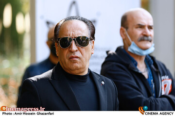 <a href='https://sayeb.ir/tag/%d8%a8%d9%87%d9%85%d9%86-%d9%87%d8%a7%d8%b4%d9%85%db%8c'></div>بهمن هاشمی</a> در مراسم تشییع پیکر مرحوم <a href='https://sayeb.ir/tag/%d8%ac%d9%84%d8%a7%d9%84-%d9%85%d9%82%d8%a7%d9%85%db%8c'>جلال مقامی</a>